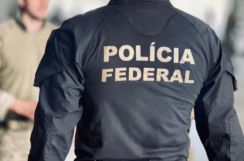  PF prende dois homens por transporte ilegal de combustível no Rio Oiapoque, no AP