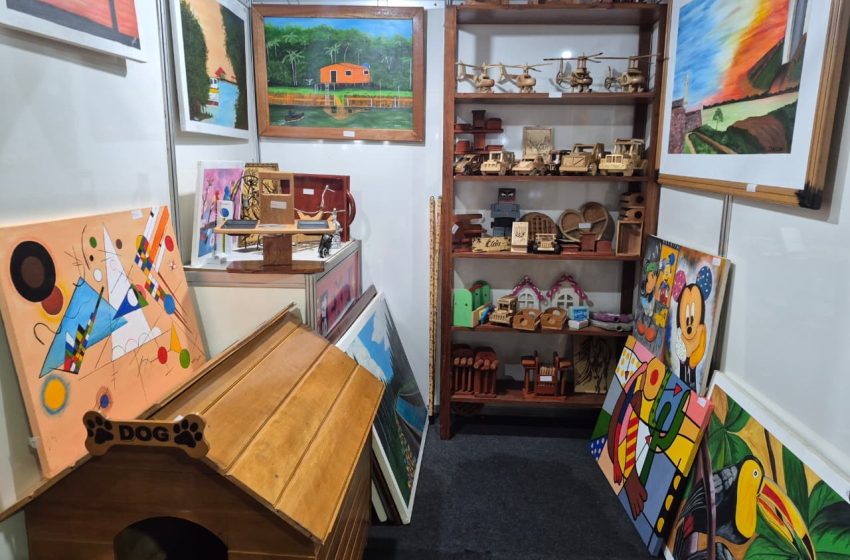  Obras de detentos do Iapen são expostas na Expofeira do Amapá: 'alguns descobrem que são artistas'