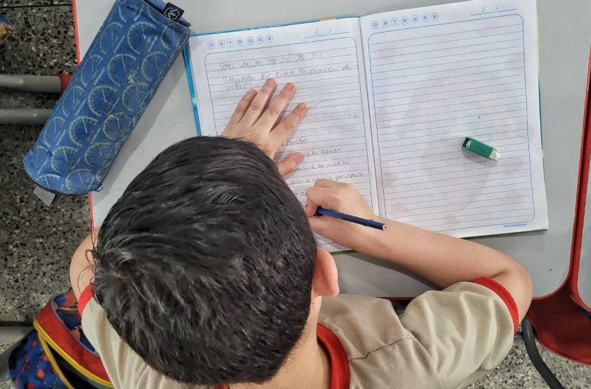  Estudantes da rede pública iniciam rematrícula na segunda-feira (17) em todo o Amapá