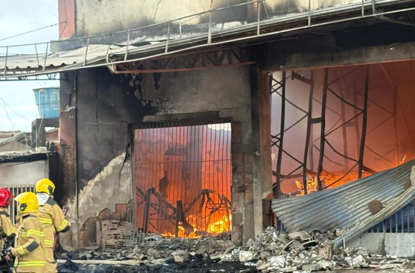  'Acordei com o barulho de explosão', conta vizinho de prédio atingido por incêndio em Macapá
