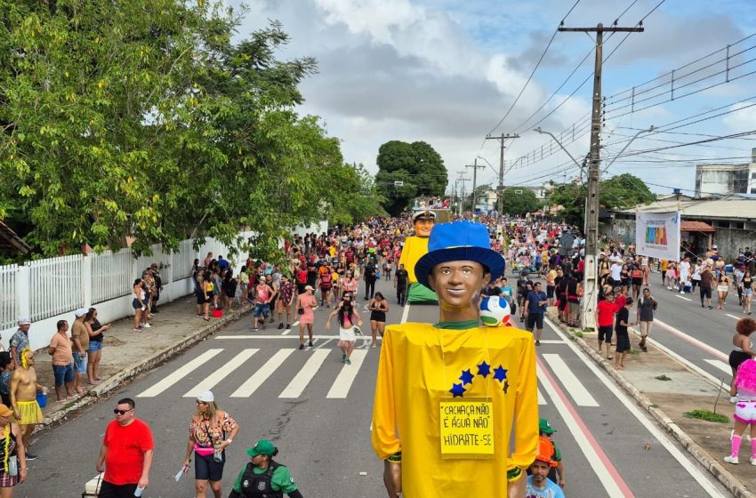  Veja em fotos como foi a passagem da A Banda pelas ruas de Macapá