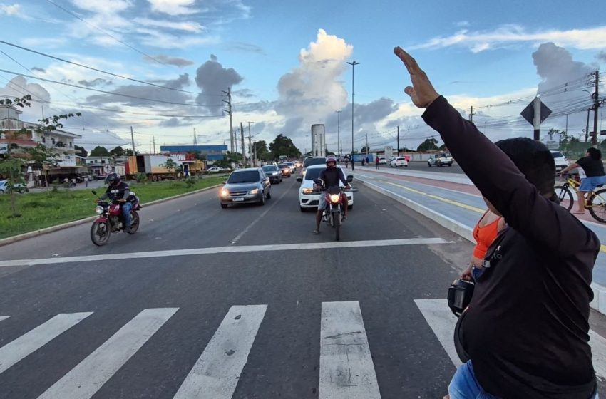  Comunidade pede passarela em frente a hospital infantil em Macapá: 'atravessar é uma luta'