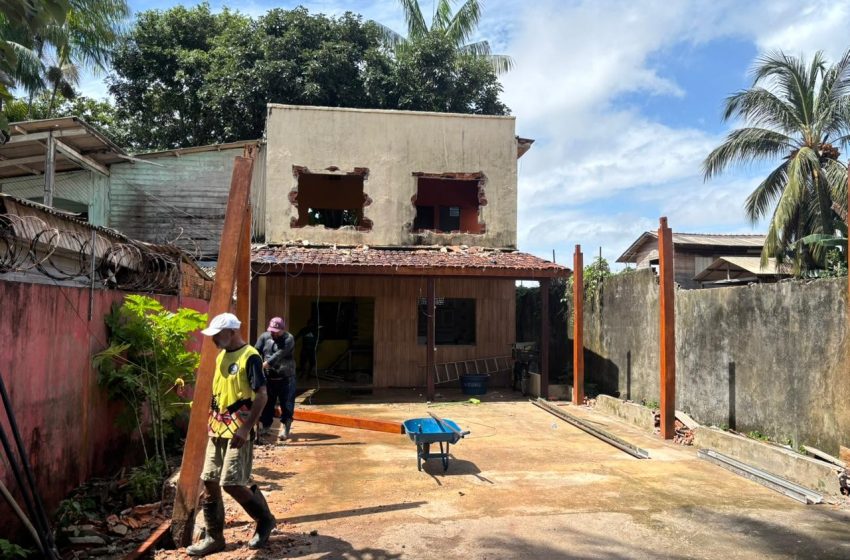  Casas do Aturiá são removidas para obras no AP; moradores reclamam de falta de assistência