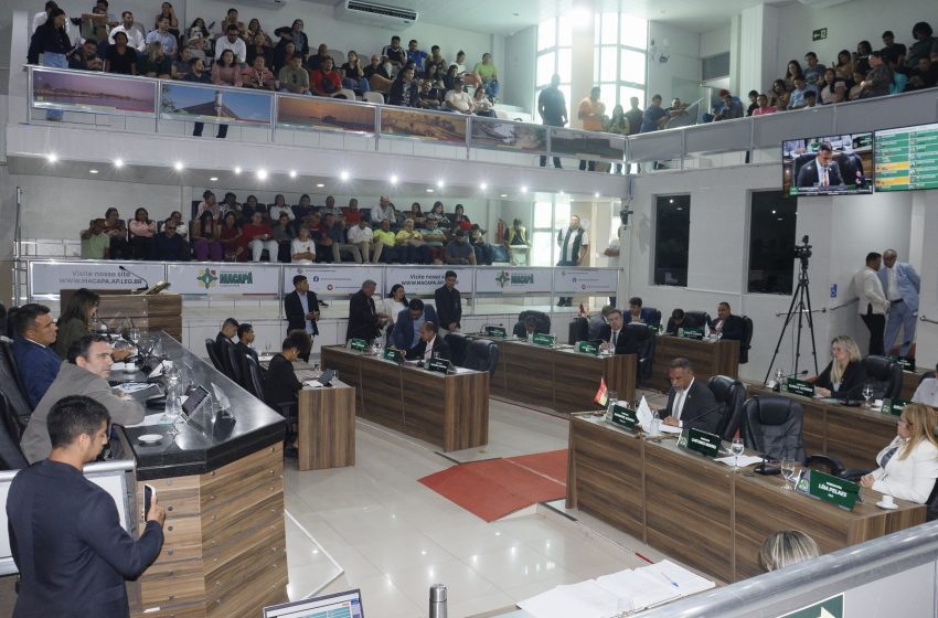  Câmara rejeita arquivar processo de cassação do vice-prefeito de Macapá