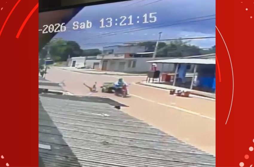  VÍDEO: motociclista atropela criança de 11 anos em Macapá