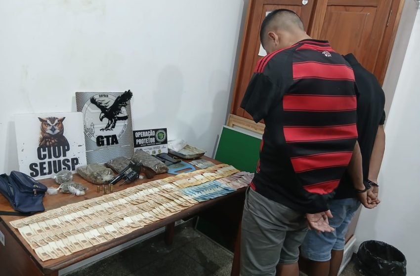 Polícia apreende drogas, revólver e R$ 5,3 mil em espécie com dois homens, em Macapá