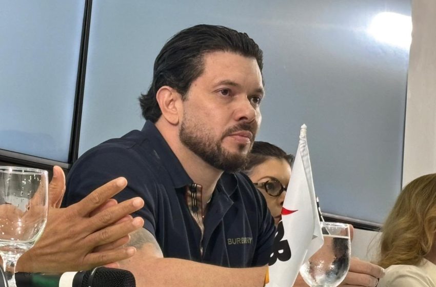  Acácio Favacho anuncia pré-candidatura ao Senado pelo Amapá