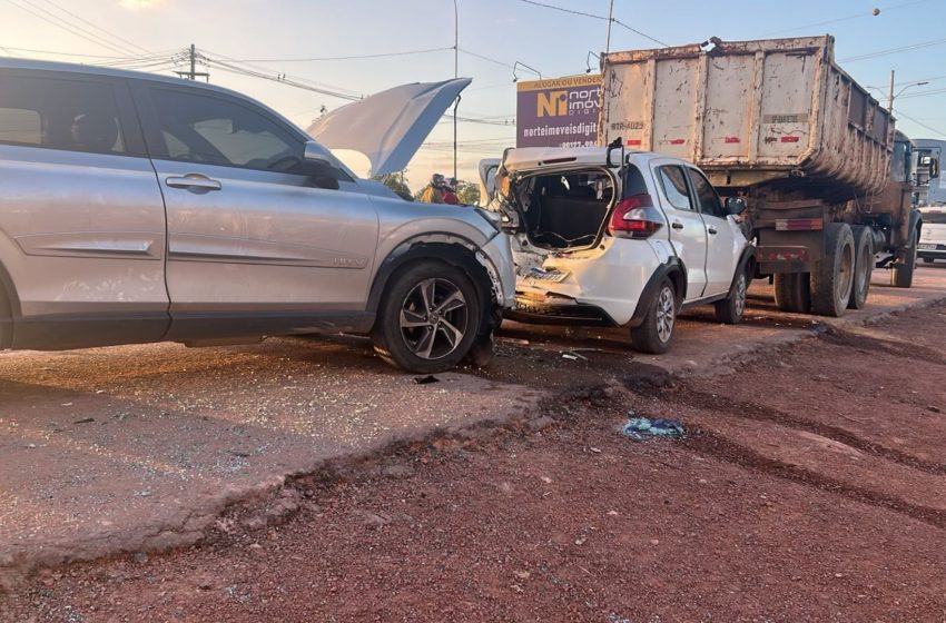  Acidente grave com cinco veículos é registrado na rodovia Duca Serra, em Macapá
