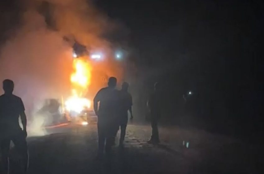  VÍDEO: ônibus pega fogo em estrada de acesso a Laranjal do Jari, no Amapá