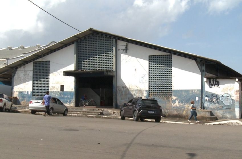  Trabalhadores reclamam da falta de estrutura, limpeza e mau cheiro no Mercado de Peixe de Macapá