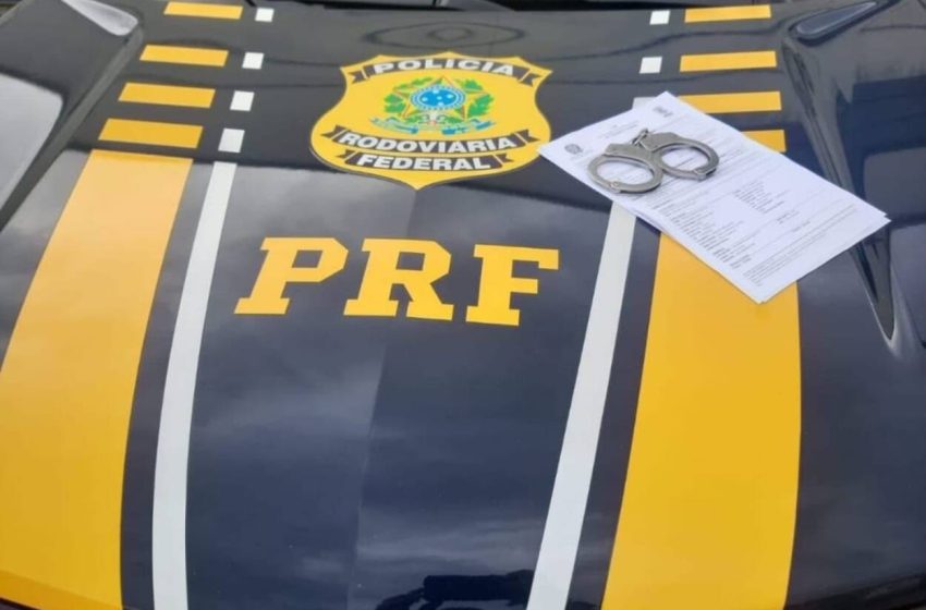  Foragido por roubo é preso durante fiscalização na BR-210 em Porto Grande