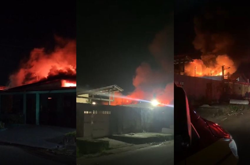  Casa é parcialmente atingida por incêndio na Zona Oeste de Macapá