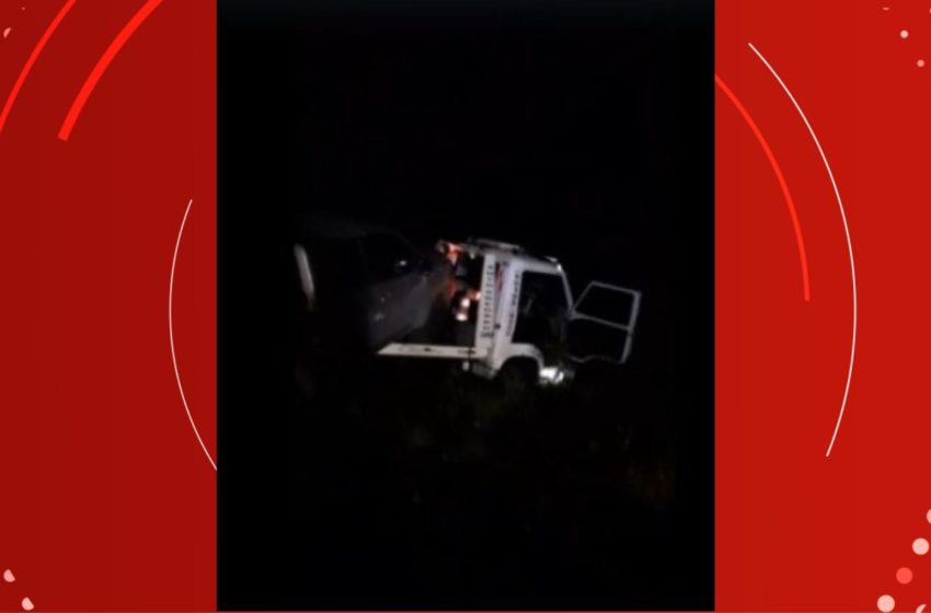  Carro colide com caminhão guincho e deixa dois mortos no interior do Amapá