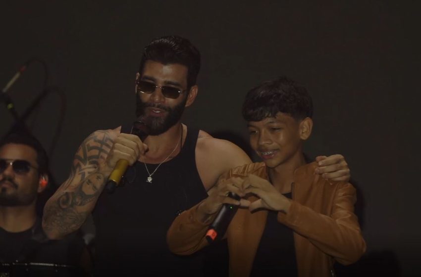  'Sensação inexplicável', diz fã ao cantar com Gusttavo Lima na Expofeira do Amapá